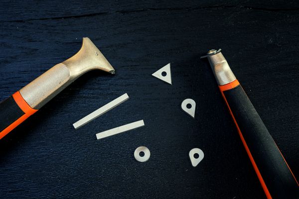 Spare carbide blade pear shape for paint scraper Bahco Mini 625